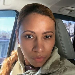 Meet your Posher, Damaris